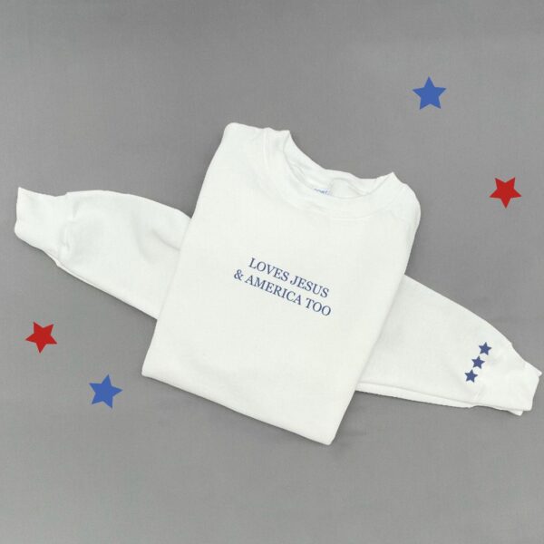 Loves Jesus & America Too - Unisex Fleece Pullover